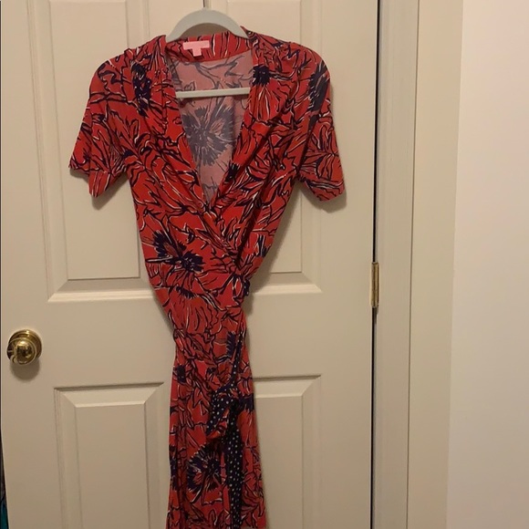 Lilly Pulitzer Dresses & Skirts - Short sleeved Lilly Pulitzer wrap dress